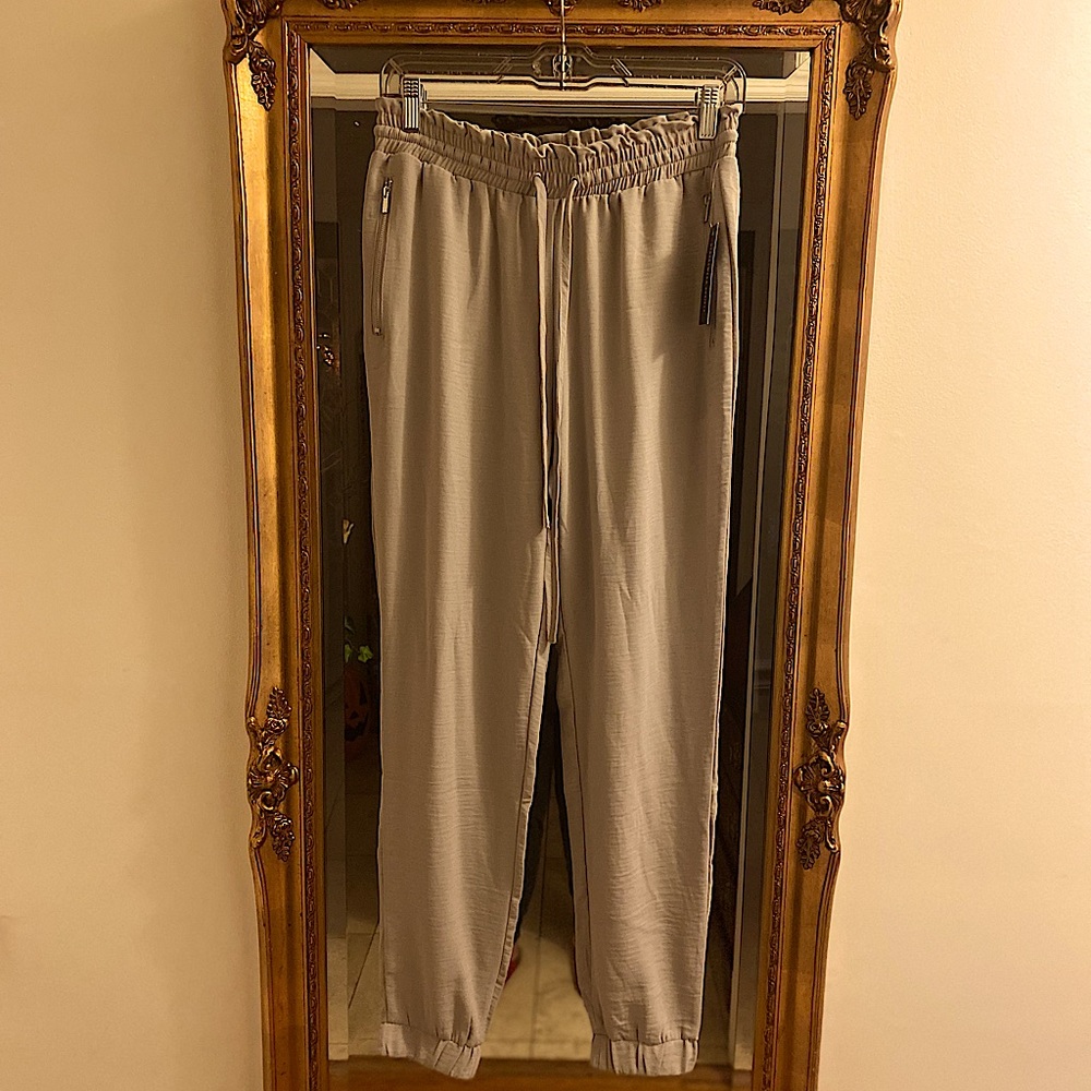 Light grey NWT Charlotte Russe jogger pant